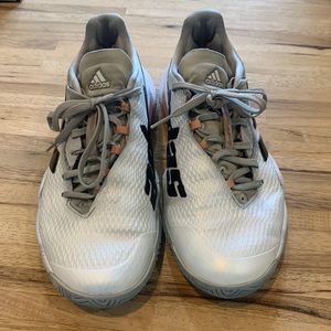 Adidas barricade tennis shoes